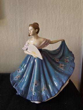 Royal Doulton Pretty Ladies Elaine HN  5273